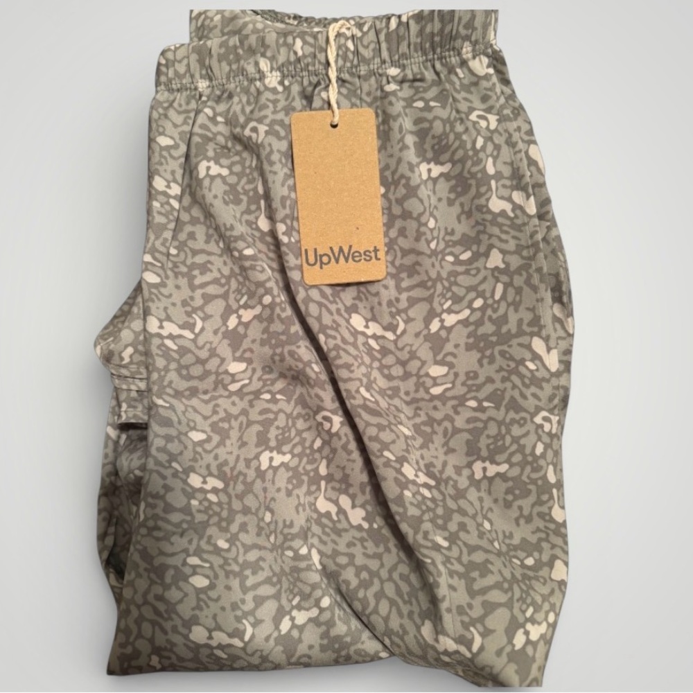 NEW UpWest Tulip Hem Satin Sleep Pant Sandy Print Sage Green/Cream Sz Small NWT - Picture 6 of 6